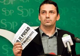 Jusufović: Zukorlić ne zna da se ponaša