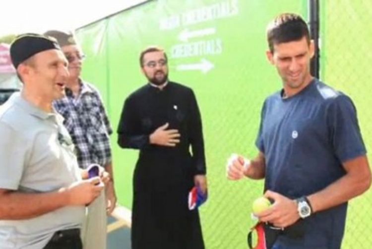 Novak zapjevao sa popom nakon finala (VIDEO)