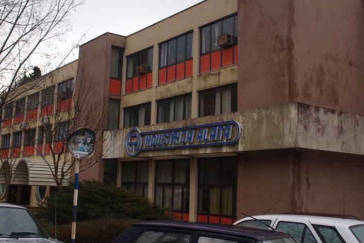 Zbog nesolventnosti SL IAT ostao bez kredita