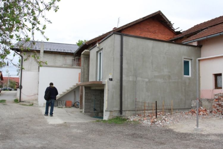 Tinejdžer iz Kozarca pravio bombe i skicirao moguće mete