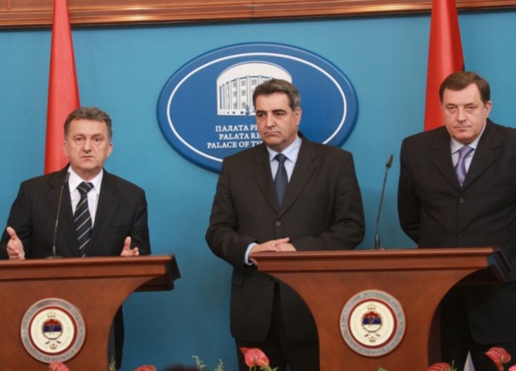 Privrednici kod Dodika: Dovoljna dva inspekcijska prelaza prema Hrvatskoj