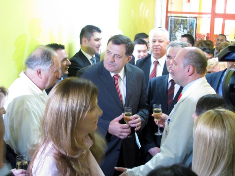 Dodik otvorio renovirano Pedijatrijsko odjeljenje