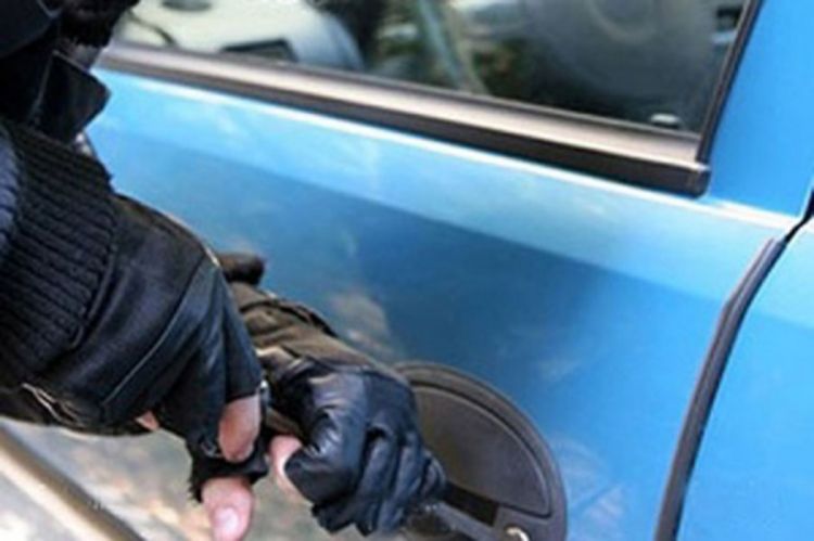 Dolijao provalnik u automobile