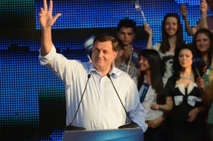 Dodik u Novom Sadu: Srbija ne smije biti politički podijeljena