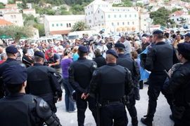 Policija uhapsila radnike i sindikaliste Jadrankamena