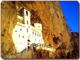 Sokolac: Pješke do manastira Ostrog