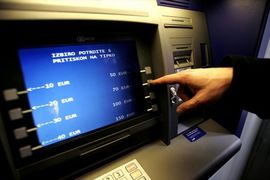 Uhapšena banda za krađu 100 miliona dolara s bankomata