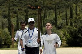 Zapaljen olimpijski plamen
