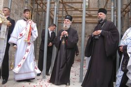 Irinej pozvao Srbe da se vrate u Mostar