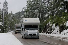 Turisti nisu očekivali snijeg u Hrvatskoj