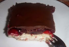 Krem kocke s višnjama