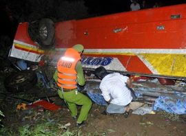 Najmanje 34 osobe poginule u nesreći autobusa