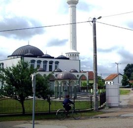 Protive se spomeniku pripadnicima  Armije BiH i HVO-a
