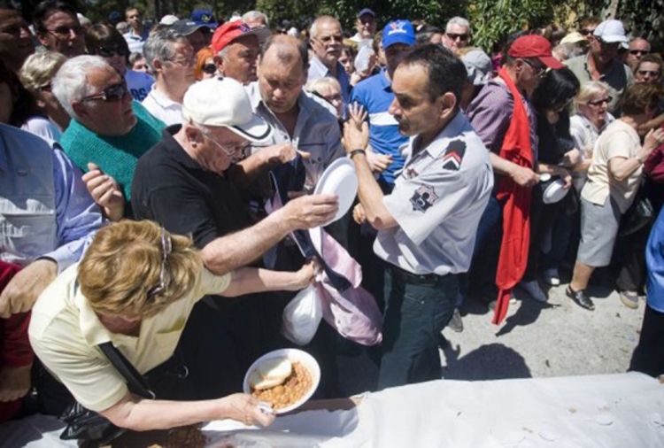 U Splitu se tukli za besplatan grah