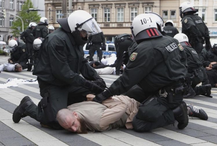 Neonacisti i salafisti u zatvoru proslavljaju Prvi maj