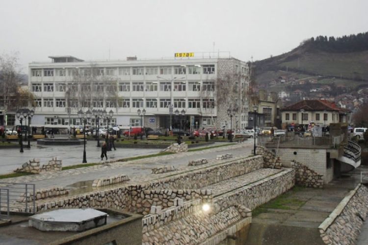 Zukorlićeve pristalice pucale u centru grada