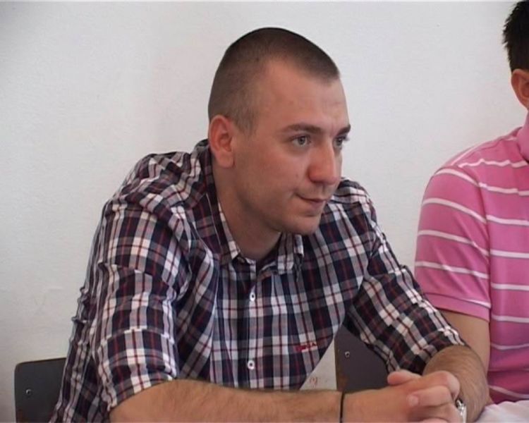 Omladina DNS-a prešla u SNSD zbog posla u ŽRS