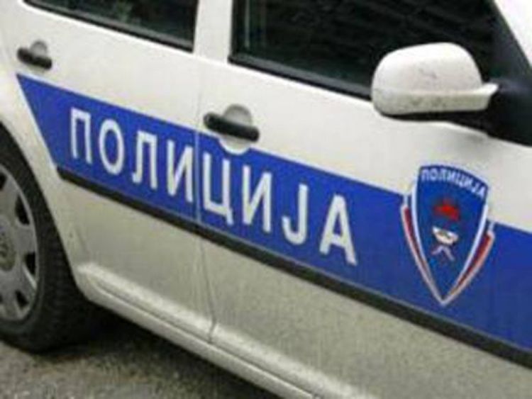 Banjaluka: Radnicu kladionice udario šakom, i ukrao 2.045 KM
