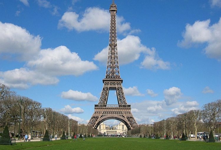 Jeftini stanovi za turiste u Parizu