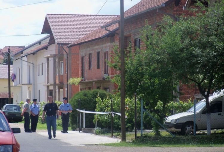 Tragedija uoči proslave Đurđevdana: Pucala u sinove koje je obožavala