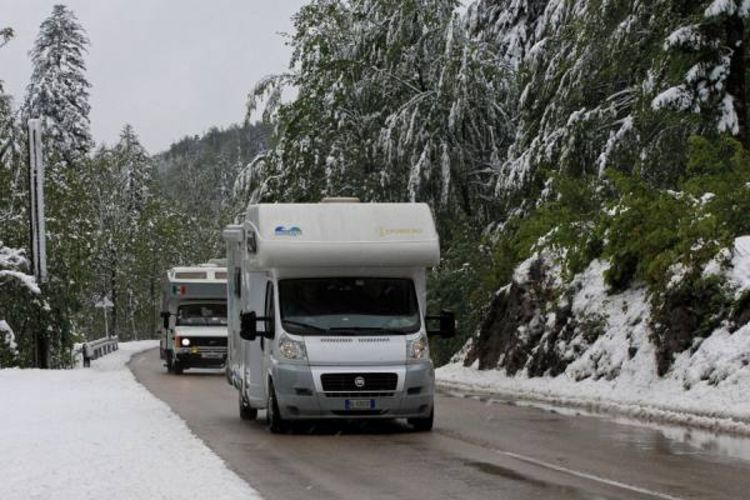 Turisti nisu očekivali snijeg u Hrvatskoj