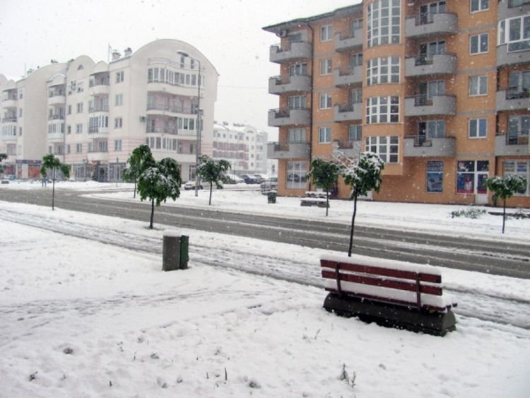 Snijeg odsjekao Jahorinu, sela bez struje