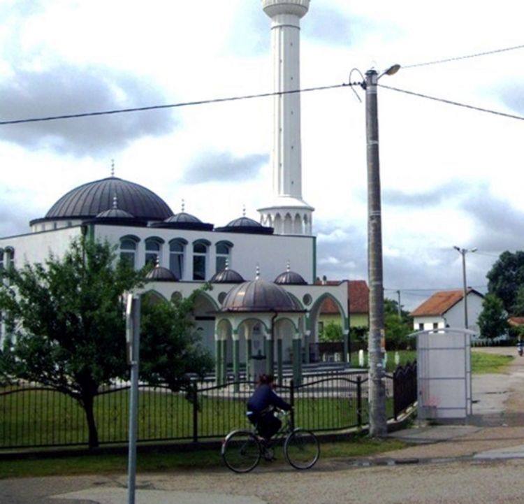 Protive se spomeniku pripadnicima  Armije BiH i HVO-a