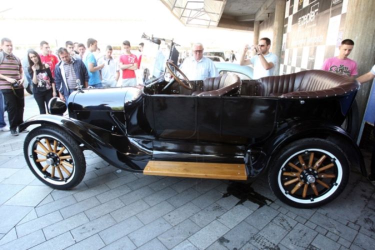 Zablistali oldtajmeri u Banjaluci