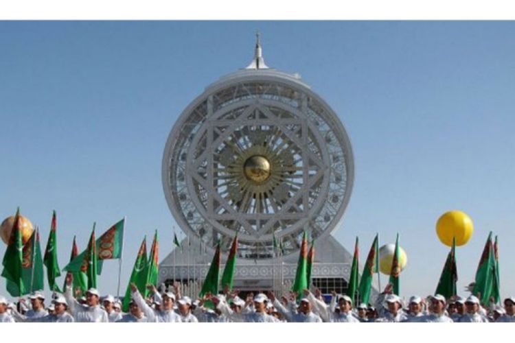 U Turkmenistanu najveća zatvorena panoramska vrteška