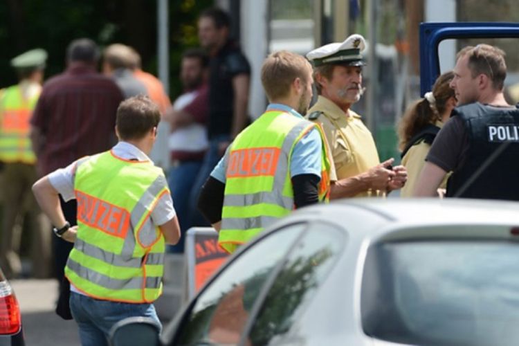 Gimnazijalac pucao u školi, pa pobjegao