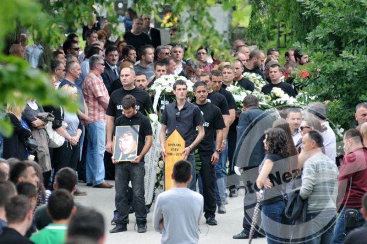 Tragično stradali pilot ispraćen na svoj posljednji let: I nebo je danas plakalo za Alenom