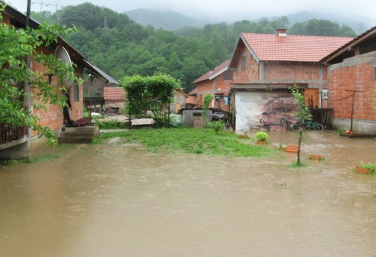 Voda srušila novu kuću