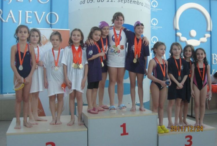 Svi plivaju za Njegoša