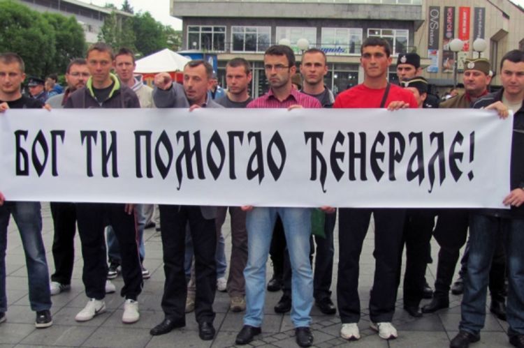 Banjaluka: Nekoliko desetina građana na Trgu Krajine podržalo Mladića
