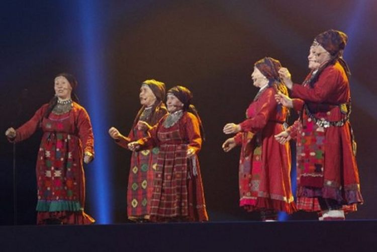 Buranovske babuške grade crkvu parama od Evrosonga