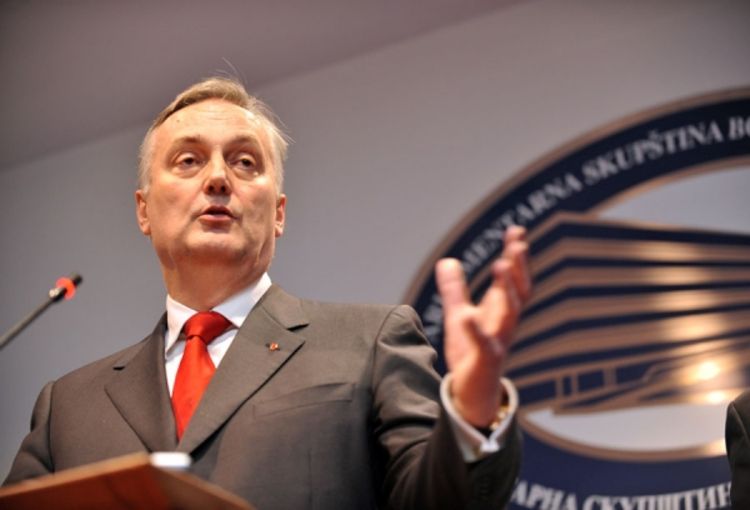 Bevanda: Moguće isključenje ministara iz SDA