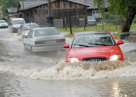 U Adi se opet začepila kanalizacija: Automobili ostajali bez branika