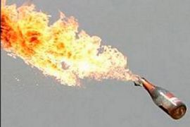 Molotovljevim koktelom zapalio dva automobila