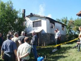 Izgorjeli u kući u koju je udario grom
