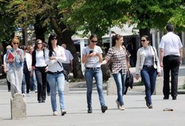 Mladi i obrazovani pakuju kofere i odlaze