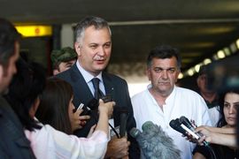 Hadžić: Šutanovac morao ponuditi ostavku