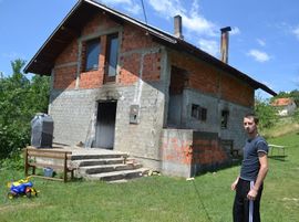 Radujkovićima sve nestalo u vatri