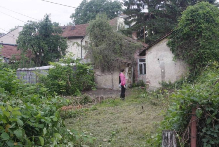 Mnogo parcela totalno zapušteno