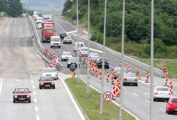 Na autoputu Banjaluka -Doboj angažovati i domaću kompaniju
