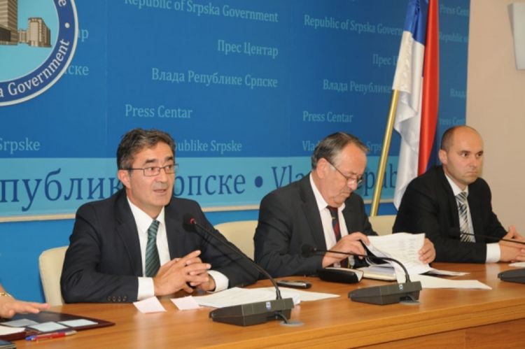 Školarine iste, prijemni u julu