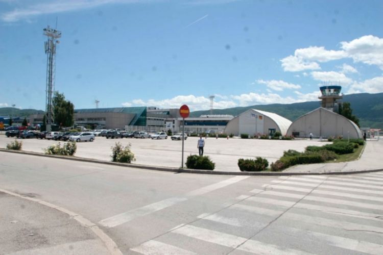 Direktor za mjesec dana potrošio 3.161 KM telefona