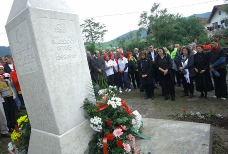 Opština Višegrad: Spomenik žrtvama genocida mora biti srušen