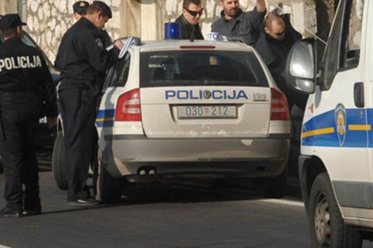 Stravično ubistvo kod Petrinje: Djed pištoljem ubio unuka