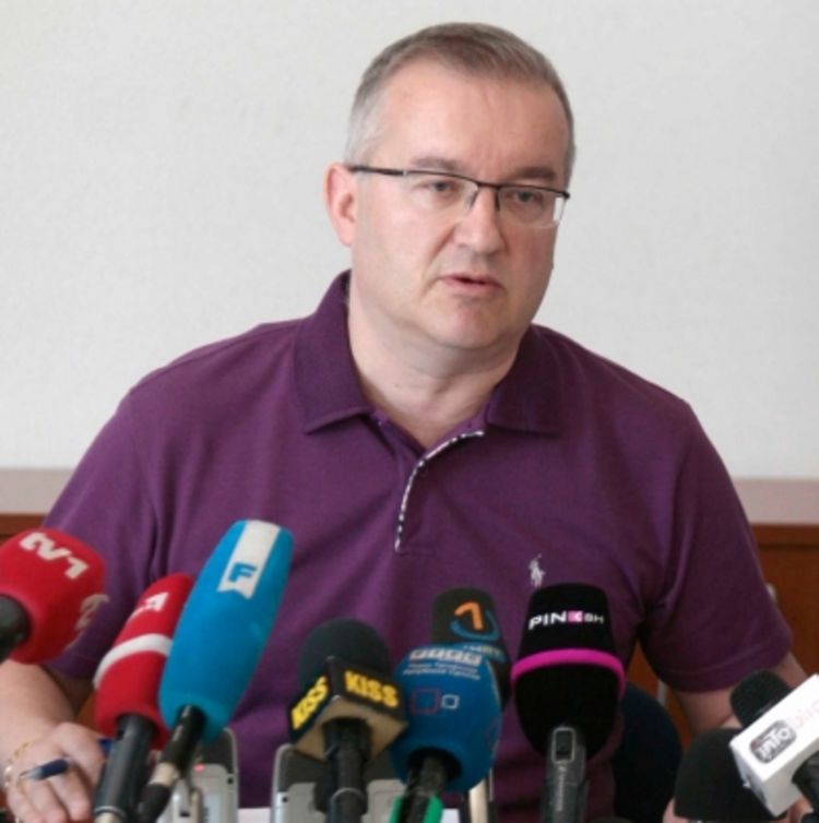 Hofman nema sertifikat za rad u policiji