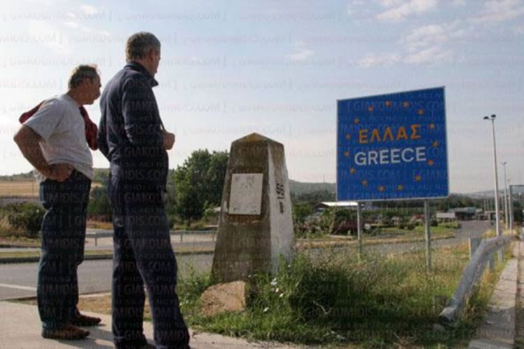 Makedonci tvrde da ih Grci vraćaju s granice zbog oznake MK